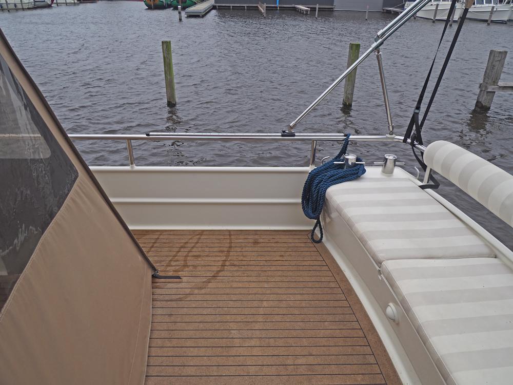  Deck equipment
